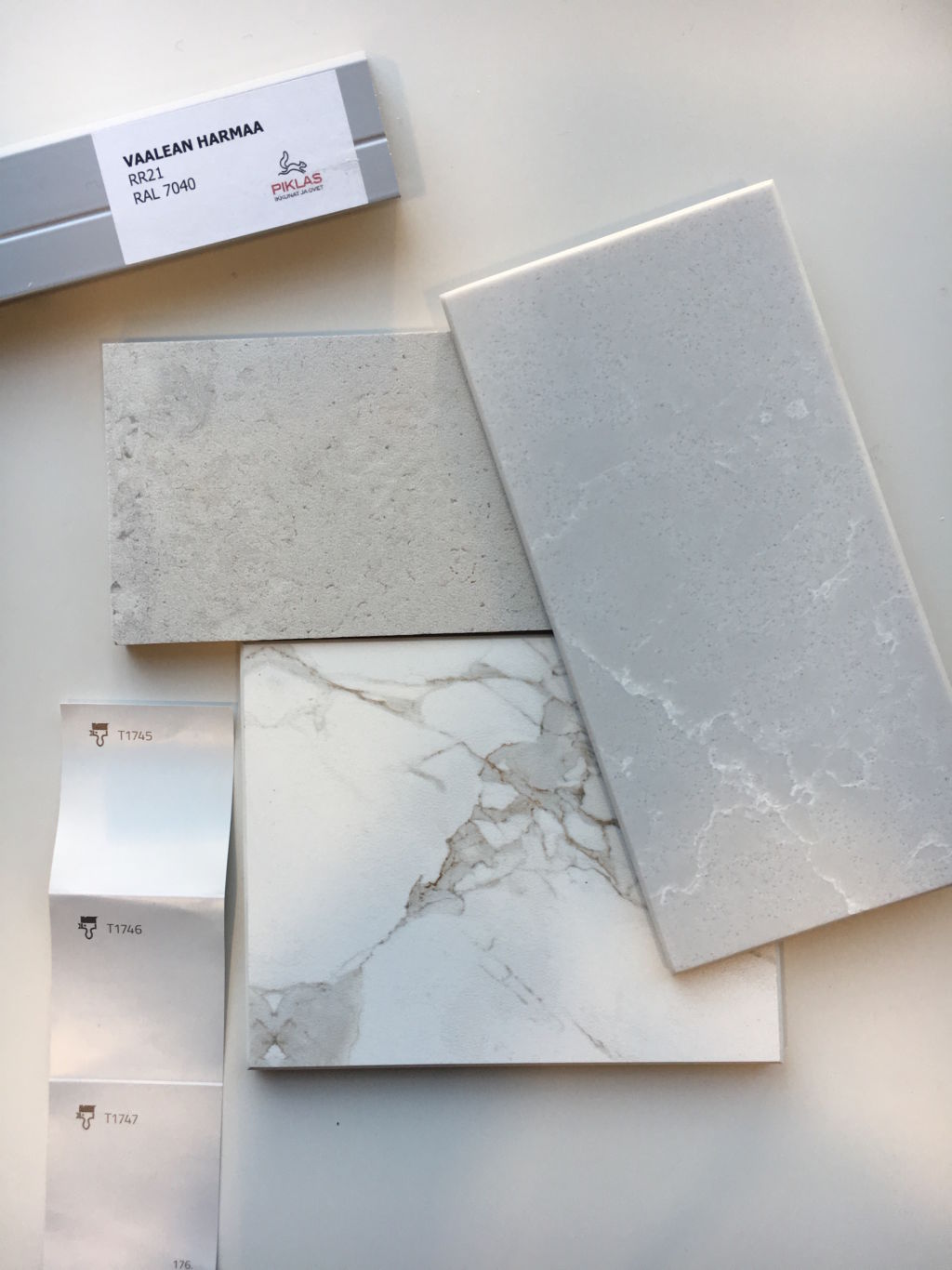 Cosentinon valikoimasta löytyi tasojen materiaaliksi sekä Dekton että Silestone.