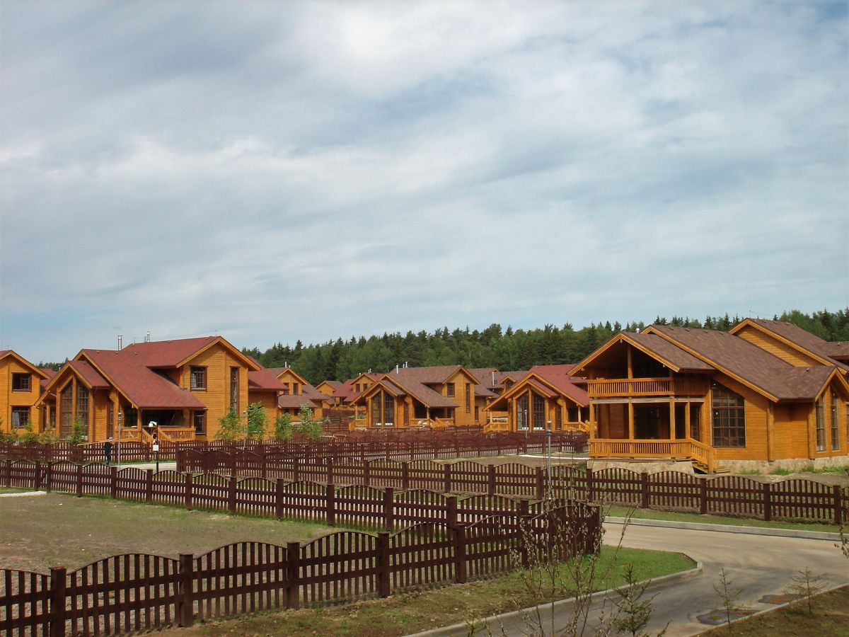 A log house country village at Lake Istra