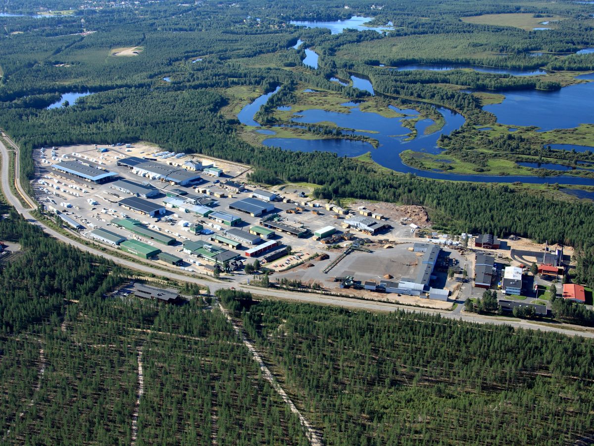 Kontios fabrik i norra Finland är den största och modernaste timmerhusfabriken i världen.